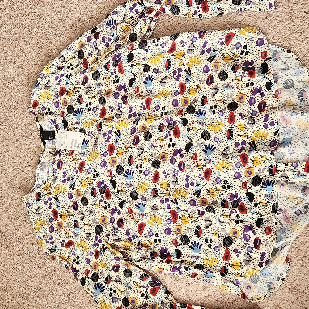 NWT H&M Patterned Top - Picture 2 of 7